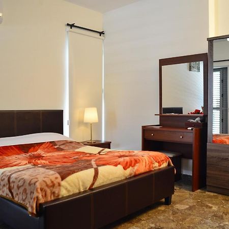 Eclectic Business & Leisure Apartment Nicosia Ngoại thất bức ảnh